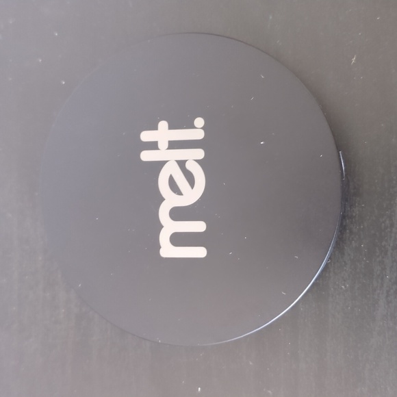 Melt Cosmetics highlighter - Picture 2 of 5